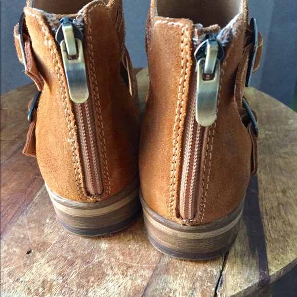 Chinese laundry flat pointed toe booty - Picture 3 of 3